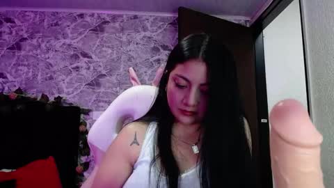 Snapshot of pau_cute19 chatting on 11/05/25, 09:15 pau cute online show from 11/05/25, 09:15