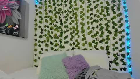 Snapshot of pau_delima__ chatting on 09/15/25, 02:00 paulina online show from 09/15/25, 02:00