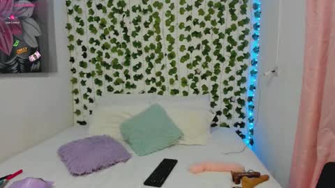 Snapshot of pau_delima__ chatting on 09/19/25, 02:46 paulina online show from 09/19/25, 02:46