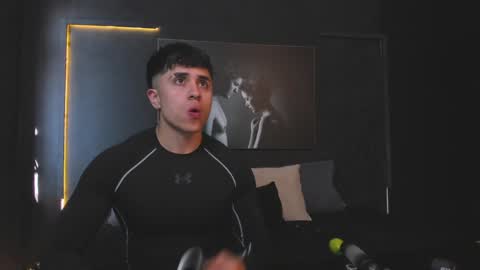 Paul online show from 02/04/25, 01:06