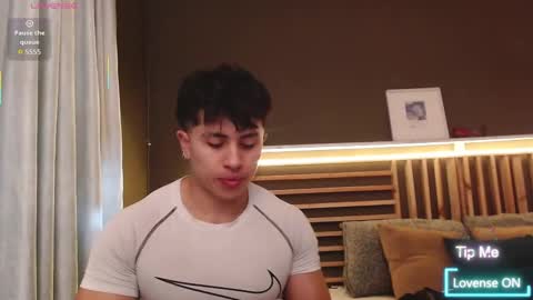 Paul online show from 10/03/25, 01:08