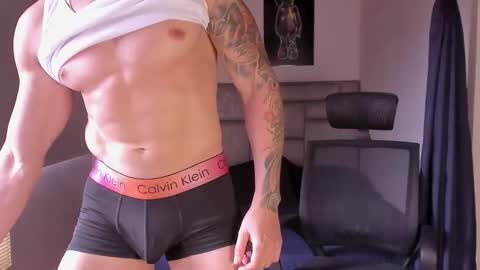 PAUL ROGER online show from 10/01/25, 06:47