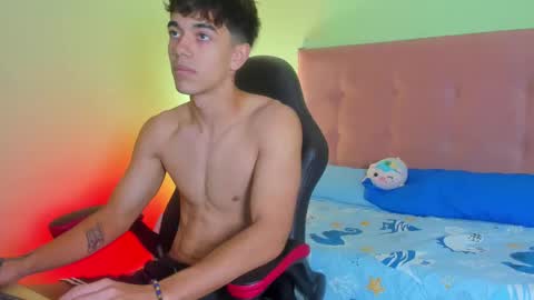 Snapshot of paul_sexycock chatting on 01/28/25, 04:41 paul_sexycock online show from 01/28/25, 04:41