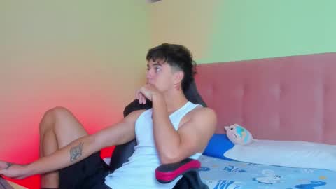 Snapshot of paul_sexycock chatting on 01/30/25, 12:27 paul_sexycock online show from 01/30/25, 12:27