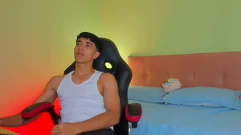 Snapshot of paul_sexycock chatting on 02/06/25, 03:41 paul_sexycock online show from 02/06/25, 03:41