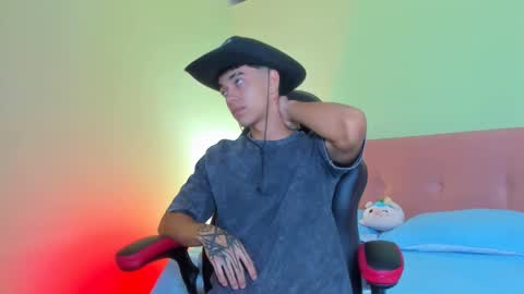 Snapshot of paul_sexycock chatting on 02/07/25, 12:17 paul_sexycock online show from 02/07/25, 12:17