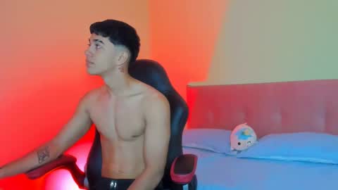 Snapshot of paul_sexycock chatting on 02/07/25, 03:30 paul_sexycock online show from 02/07/25, 03:30