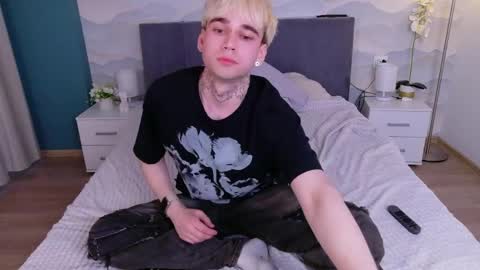 Paul online show from 04/01/26, 12:28