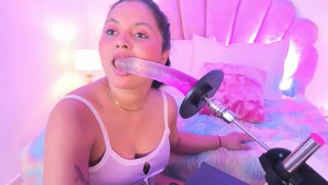 Paula   online show from 03/23/26, 07:40