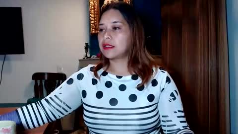 Snapshot of paula_anderson chatting on 01/26/25, 03:59 PAULA online show from 01/26/25, 03:59