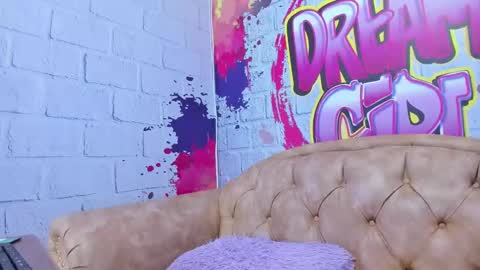 paula online show from 02/11/25, 02:35