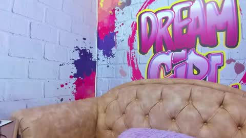 paula online show from 02/18/25, 02:16