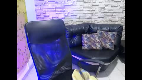 Snapshot of paula_ross_ chatting on 05/27/26, 01:57 paula ross online show from 05/27/26, 01:57