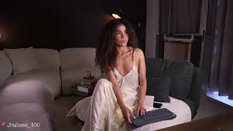 Snapshot of paulacora100 chatting on 07/08/26, 09:30 Paula online show from 07/08/26, 09:30
