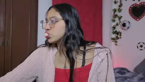 Paula  online show from 06/17/26, 05:54