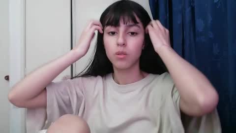 Snapshot of paulainblue chatting on 12/03/24, 04:14   online show from 12/03/24, 04:14