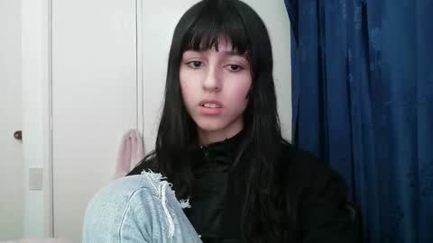 Snapshot of paulainblue chatting on 12/04/24, 12:52   online show from 12/04/24, 12:52