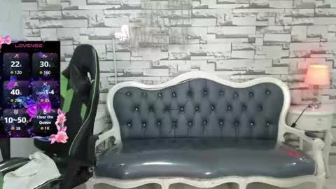 Snapshot of paulette37_a chatting on 07/03/26, 01:06 Paulette online show from 07/03/26, 01:06