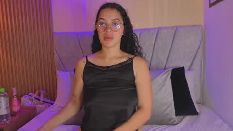 Snapshot of paulina__rose chatting on 11/09/25, 11:52 paulina online show from 11/09/25, 11:52