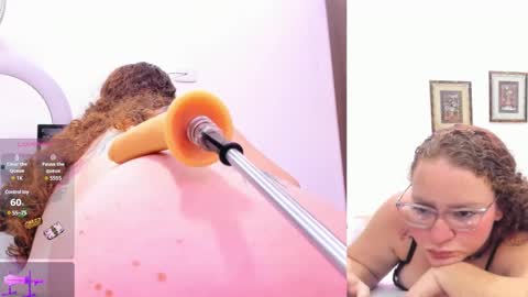 Paulina Davis  online show from 01/30/25, 03:22