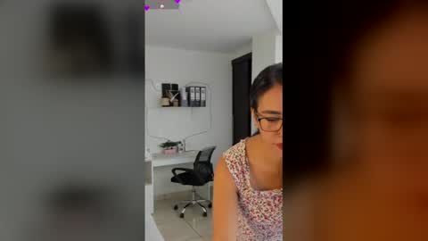 Snapshot of paulina_dossantos chatting on 05/13/26, 07:00 paulina online show from 05/13/26, 07:00
