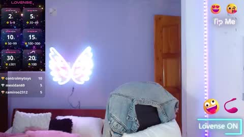 Snapshot of paulina_galvis2700 chatting on 02/18/25, 06:58 paulina online show from 02/18/25, 06:58