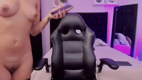 PAULINA  online show from 04/04/26, 09:45