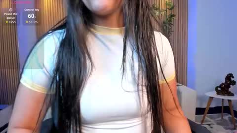 Snapshot of paulina_sweett chatting on 12/18/25, 01:17 Paulina online show from 12/18/25, 01:17