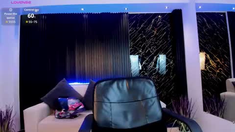 Snapshot of paulina_sweett chatting on 02/17/26, 11:50 Paulina online show from 02/17/26, 11:50