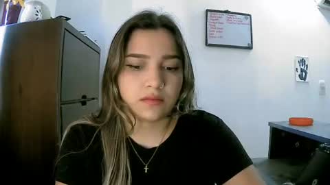 Snapshot of paulina_x_x chatting on 06/11/26, 09:46 paulina_x_x online show from 06/11/26, 09:46