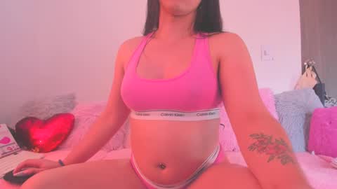 Snapshot of paulinaabeauty chatting on 01/17/25, 08:55 call me ur bbygurl online show from 01/17/25, 08:55