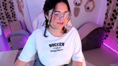 Estefania online show from 12/07/24, 01:51