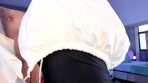 Snapshot of paulinaduarte_ chatting on 01/15/26, 12:21 Paulina online show from 01/15/26, 12:21