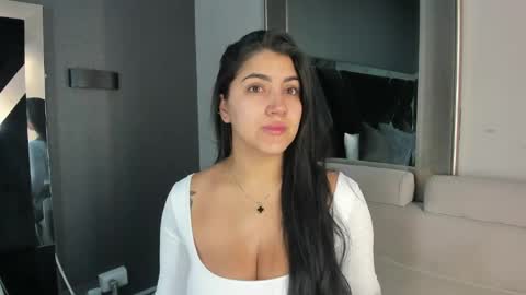 Snapshot of paulinaduarte_ chatting on 04/16/26, 11:55 Paulina online show from 04/16/26, 11:55