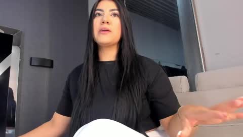 Snapshot of paulinaduarte_ chatting on 05/25/26, 11:27 Paulina online show from 05/25/26, 11:27