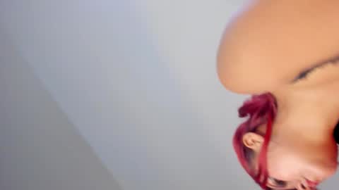 PaulinaSaennz online show from 11/05/25, 02:50