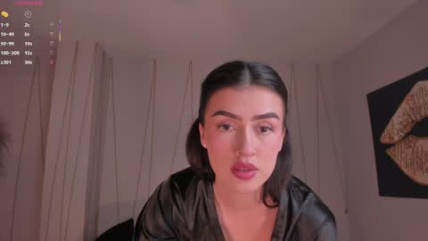 Paulina Santos  online show from 03/25/26, 08:37