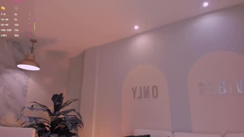 Paulina Santos  online show from 03/27/26, 08:08