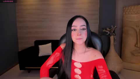 Snapshot of paulinesanz chatting on 05/26/26, 07:10 Pauline Sanz online show from 05/26/26, 07:10