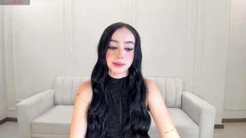 Snapshot of paulinesanz chatting on 05/30/26, 07:00 Pauline Sanz online show from 05/30/26, 07:00