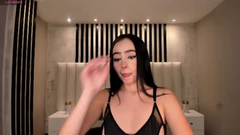 Snapshot of paulinesanz chatting on 06/19/26, 07:17 Pauline Sanz online show from 06/19/26, 07:17