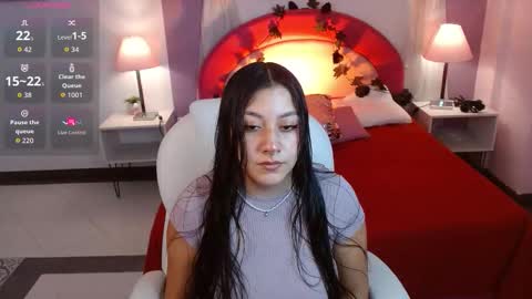 Snapshot of pauliss_ chatting on 10/15/25, 12:05 Maria Paula online show from 10/15/25, 12:05