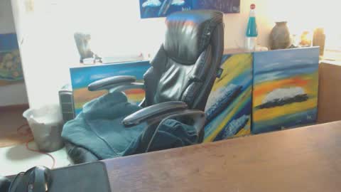 Snapshot of paulleroy chatting on 03/03/25, 10:42 paulleroy online show from 03/03/25, 10:42