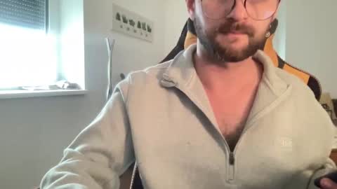 love bush online show from 10/28/25, 01:25