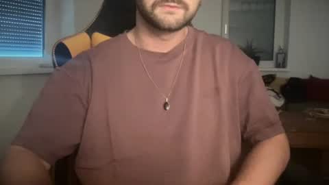 Snapshot of paulsimpsn chatting on 07/06/26, 05:48 love bush online show from 07/06/26, 05:48