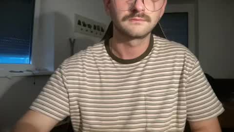 Snapshot of paulsimpsn chatting on 07/15/26, 06:35 love bush online show from 07/15/26, 06:35