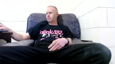 Snapshot of paulstevenson2064 chatting on 08/05/26, 05:21 paulstevenson2064 online show from 08/05/26, 05:21