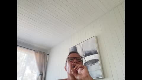 Snapshot of paulwill2377 chatting on 09/15/25, 06:19 paulwill2377 online show from 09/15/25, 06:19