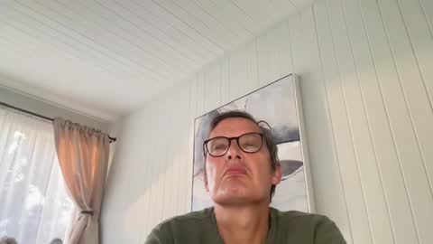 Snapshot of paulwill2377 chatting on 11/18/25, 12:27 paulwill2377 online show from 11/18/25, 12:27