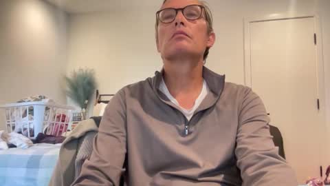 paulwill2377 online show from 04/17/26, 05:27